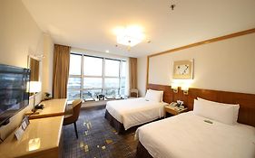 Liuhua Hotel Guangzhou 4*